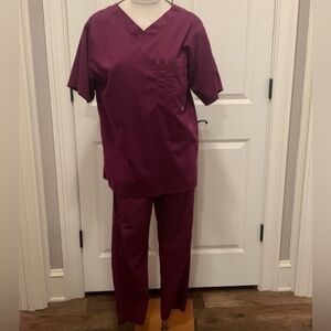 Gray’s Anatomy men’s scrubs by Barkó